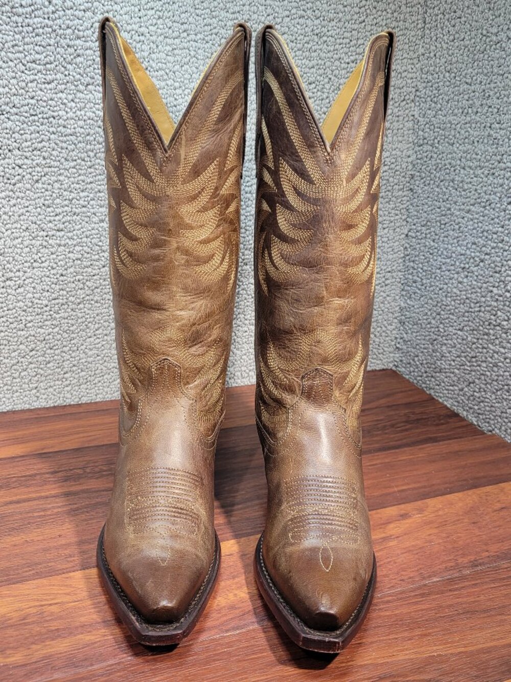 Tecovas The Annie Women's Size 6.5B Cafe Goat Cowgirl Boots